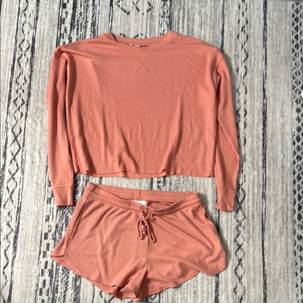 Colsie Pink Pajama Set Long-Sleeve Top and Shorts